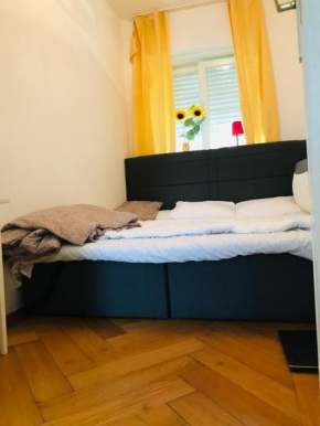 Apartment with 2 Rooms 60m2